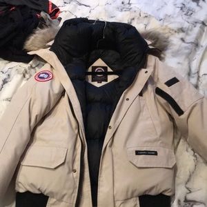 Canada goose puffer jacket